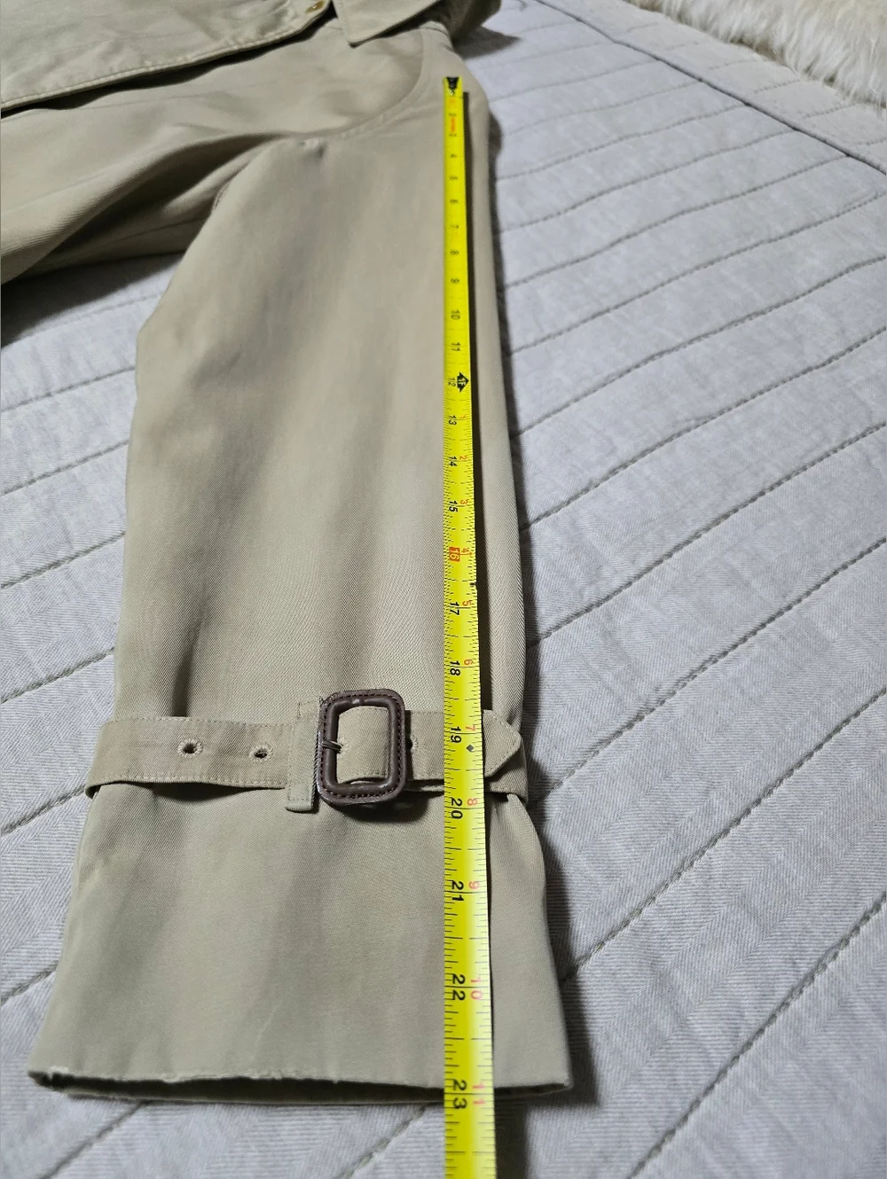 Vintage Burberry Beige Trench Coat with Nova Check Lining - Picture 8 of 10